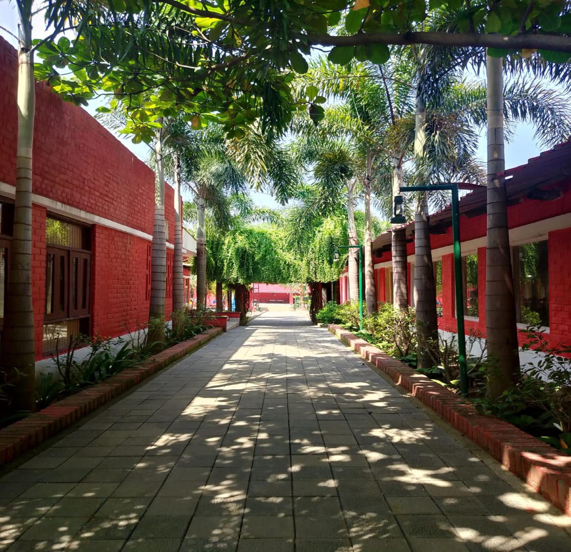 Green Point - Hotels And Resorts In Angul Ngoại thất bức ảnh